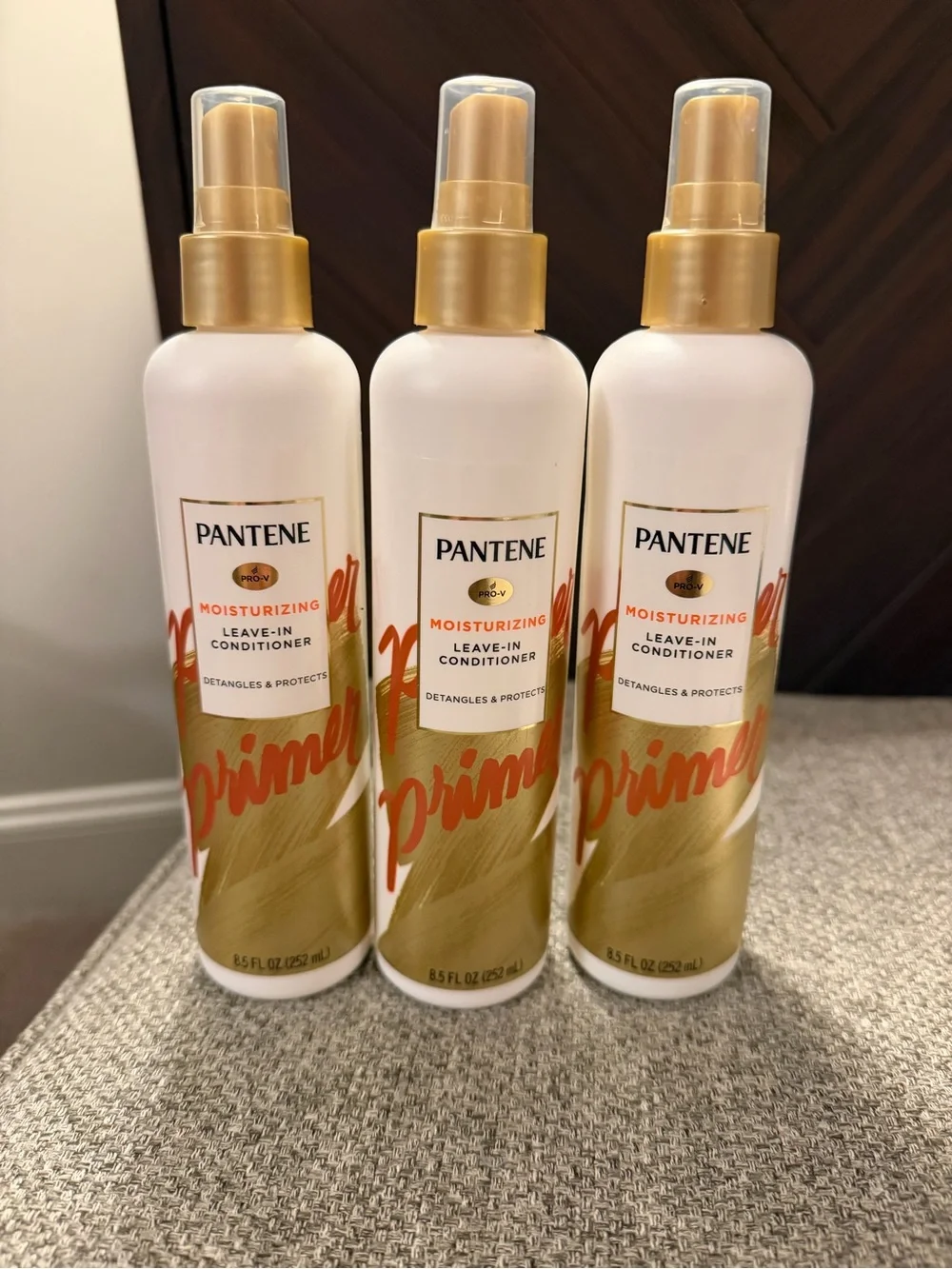 Pantene Moisturizing Leave-In Conditioner Spray  3 bottles 8.5 fl oz